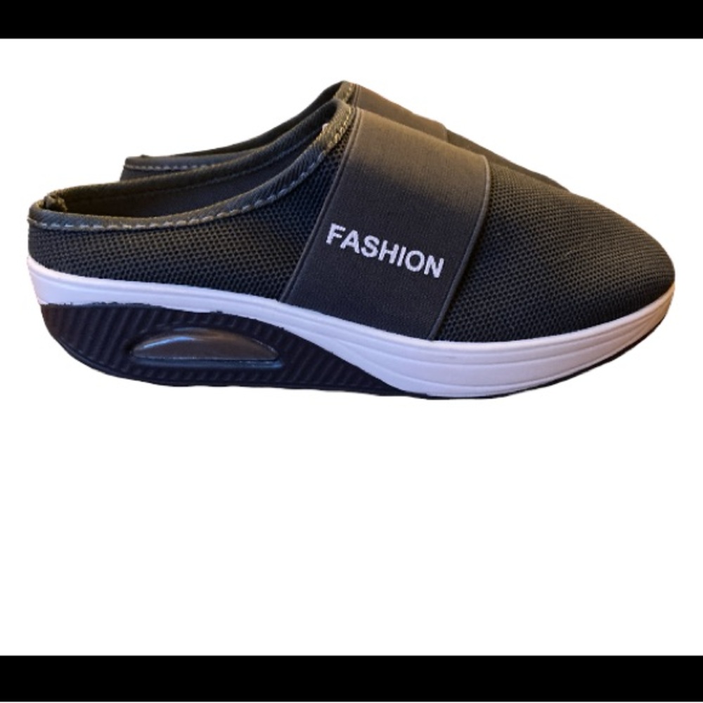 Brand New Never Worn Fashion Slip Ons Sz: 6.5